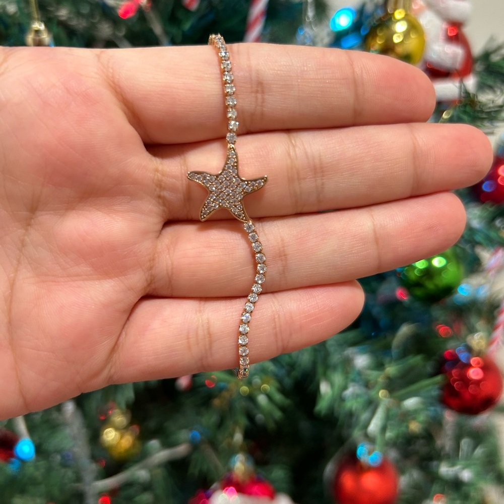 Elegant Starfish Gold Bracelet